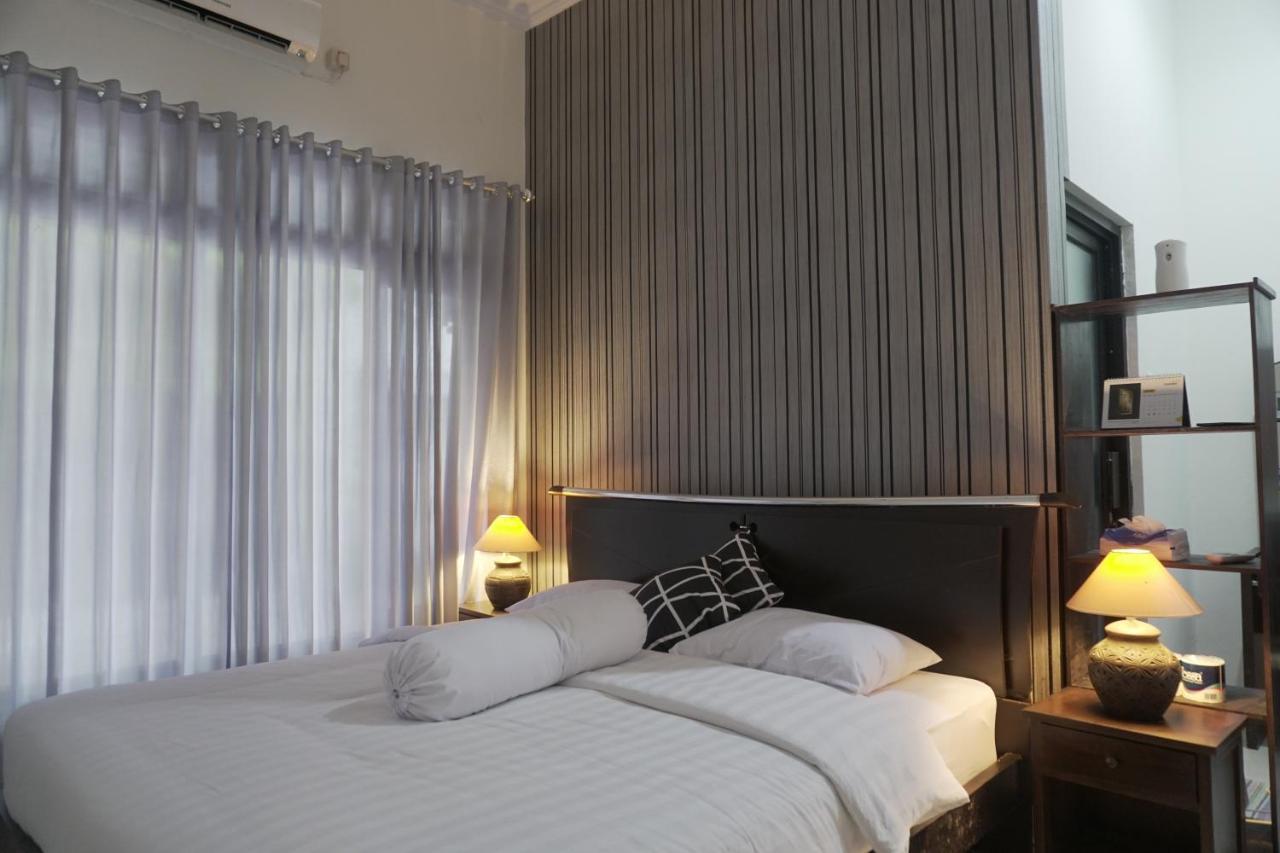 Sayana Homestay Sleman  Kültér fotó